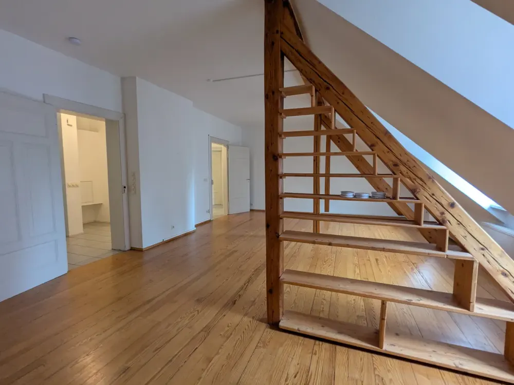 Große 6 ZKB Maisonette-Wohnung in schönem Altbau mit Dachterrasse in Saarbrücken, Talstraße