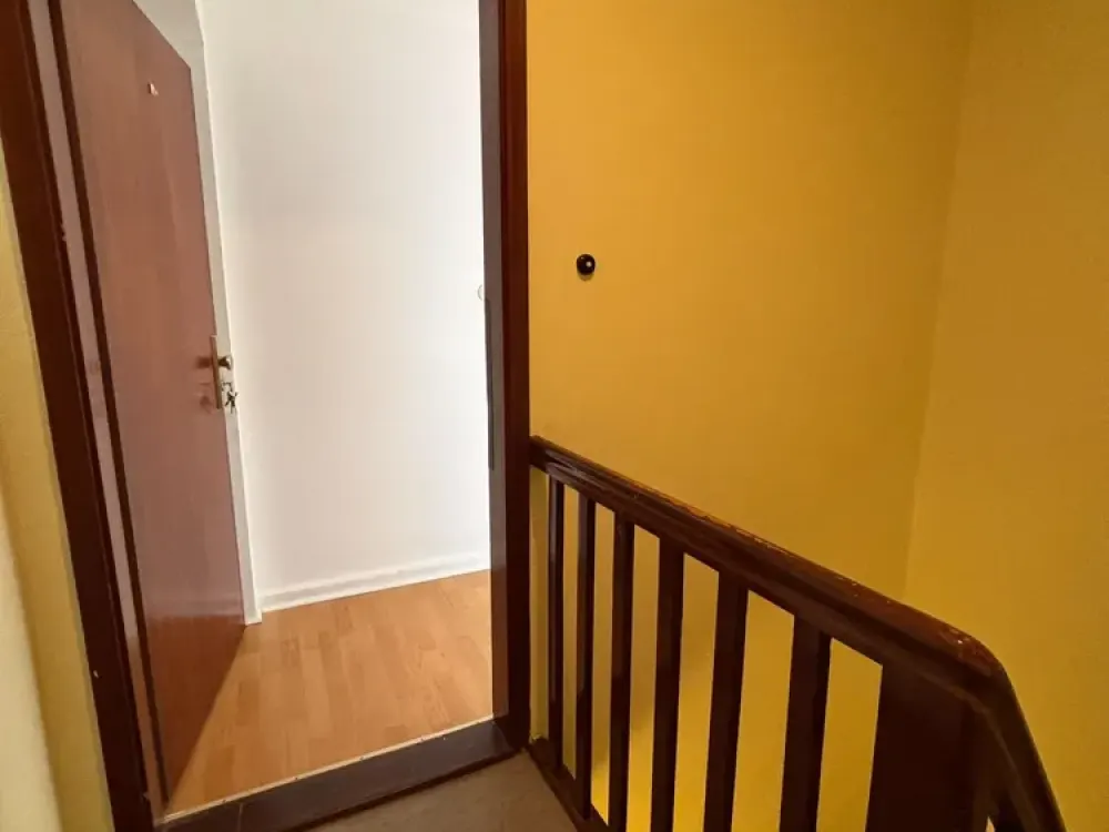 Dachgeschoss-2-Zimmer mit 43 m² Wohnfläche in Bremen, Huder Straße