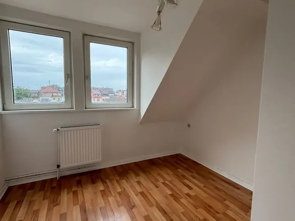 Dachgeschoss-2-Zimmer mit 43 m² Wohnfläche in Bremen, Huder Straße