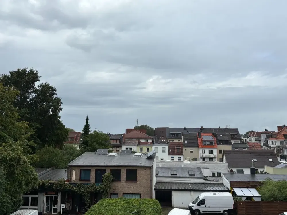 Dachgeschoss-2-Zimmer mit 43 m² Wohnfläche in Bremen, Huder Straße
