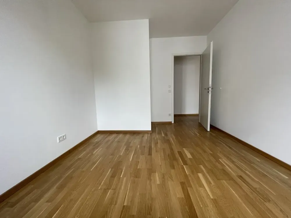 2-Zimmerwohnung mit Parkett sucht Nachmieter!