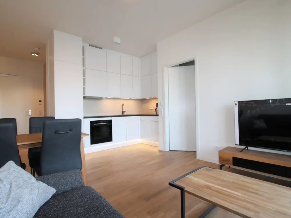 STILVOLL MÖBLIERTE 2-ZI NEUBAUWOHNUNG IM 4.OG MIT AUFZUG & BALKON