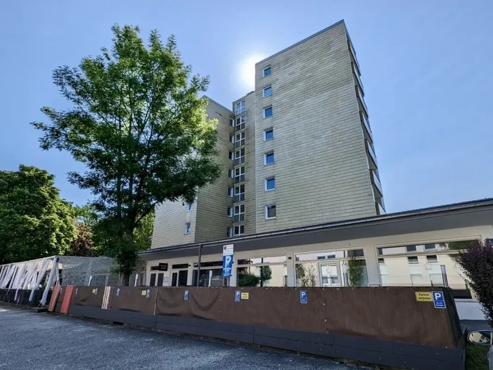 Seniorengeeignete 4-Zimmer-WG-Wohnung mit Aufzug & Balkon Unterschleißheim