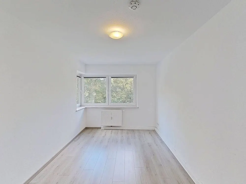 GIRLS ONLY: Helles WG-Zimmer für Studentinnen&Azubis