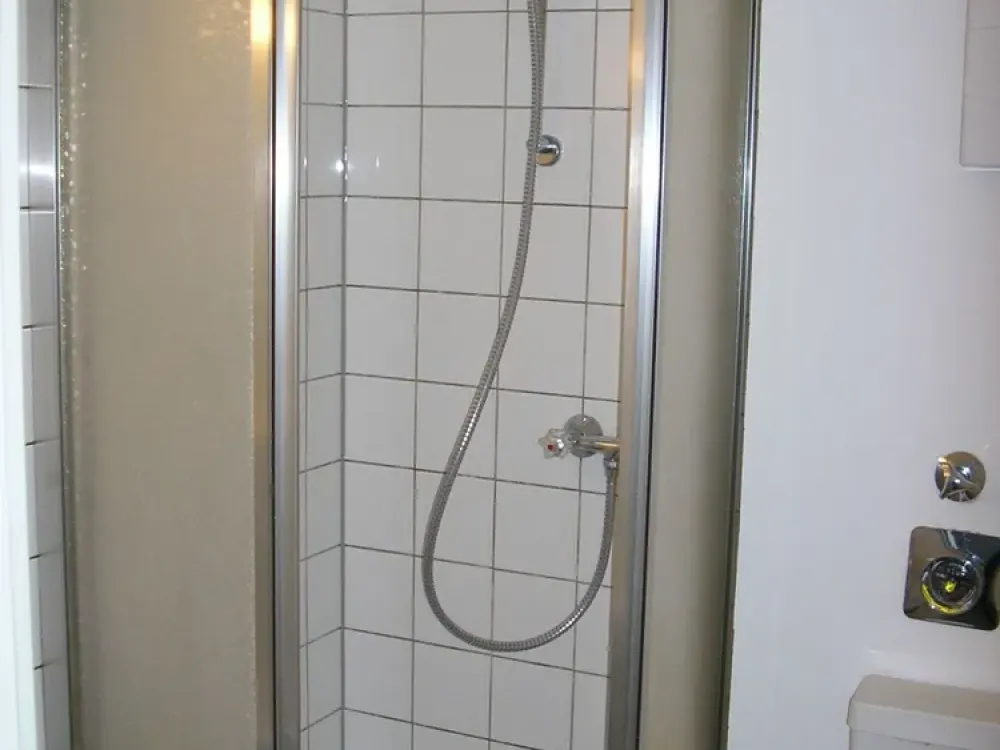Well-maintained Apartments / Flat / Rooms in Prime Location FOR STUDENTS ONLY