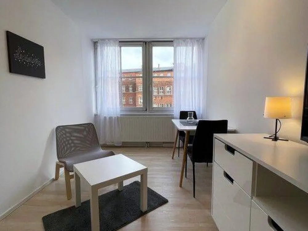 غرفة في شقة مشتركة لأربعة أشخاص في قلب المدينة القديمة