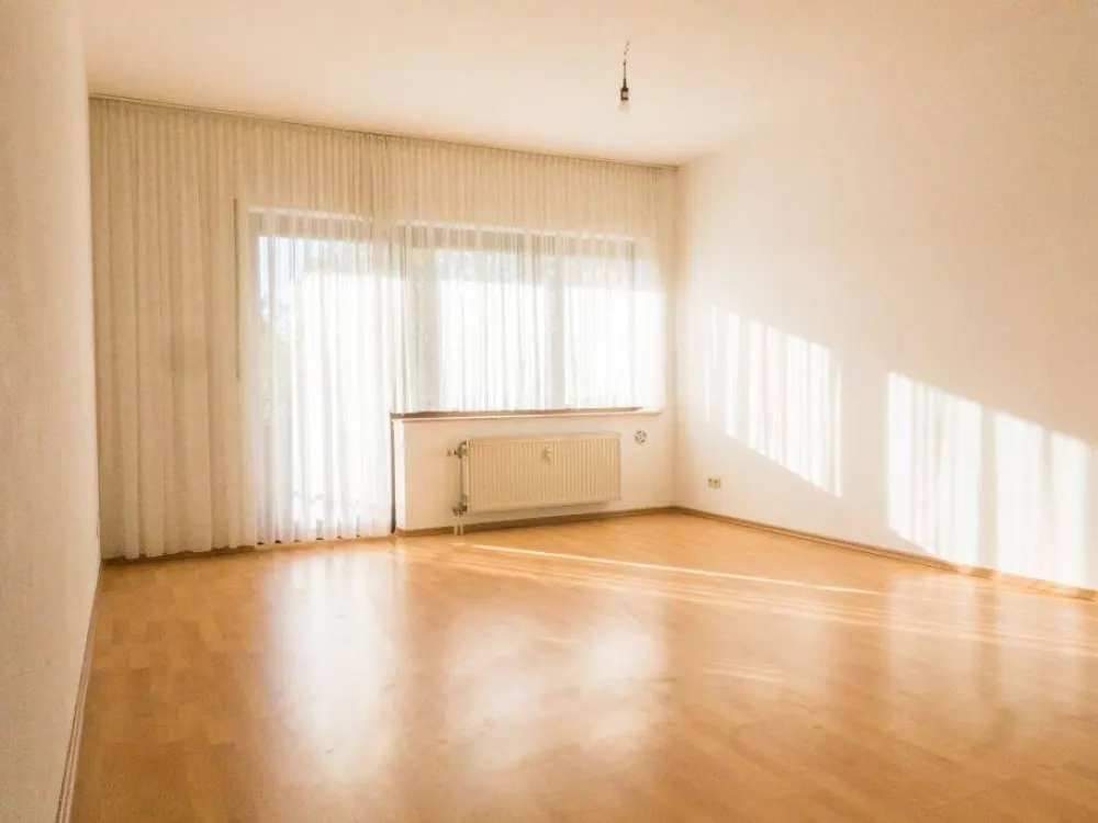 Großzügige sonnige 3-Zi Whg in Thon