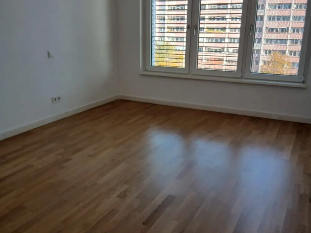 Moderne, schicke 3-Zimmer Wohnung mit tollem Südbalkon direkt am Alex (8302 38)