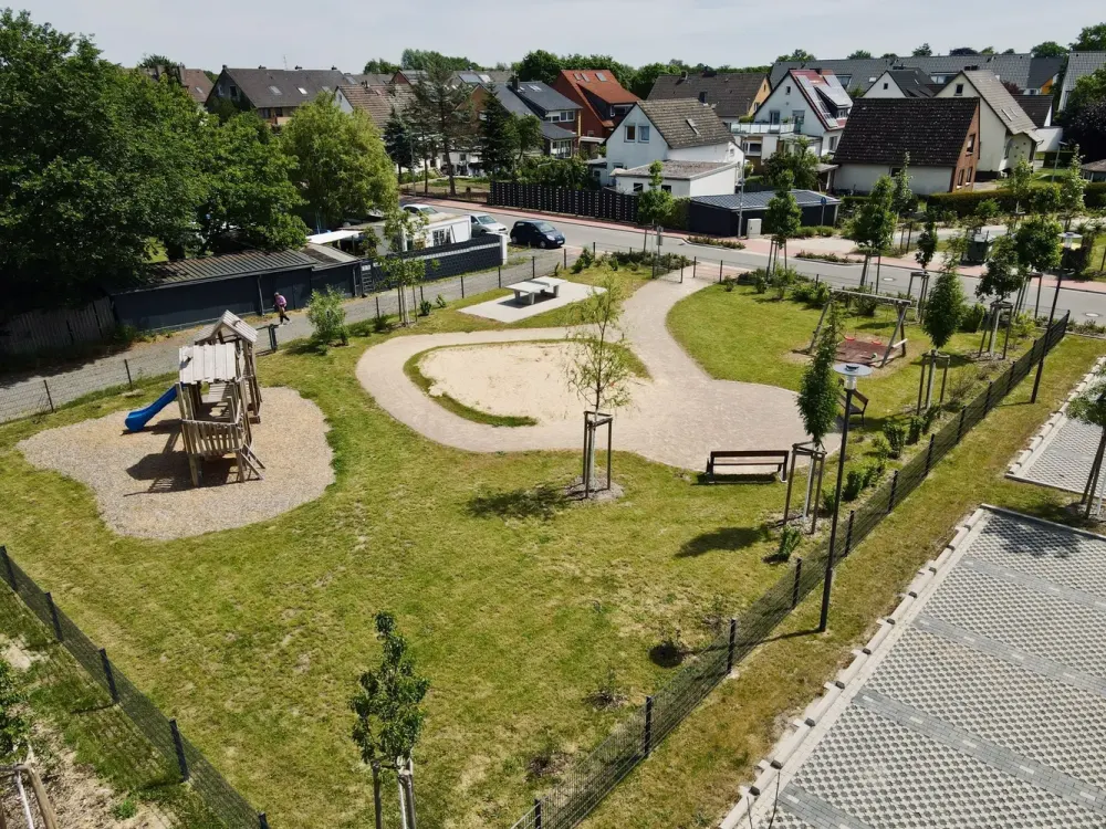 Penthouse with 3 Rooms and Roof Terrace in Seelze