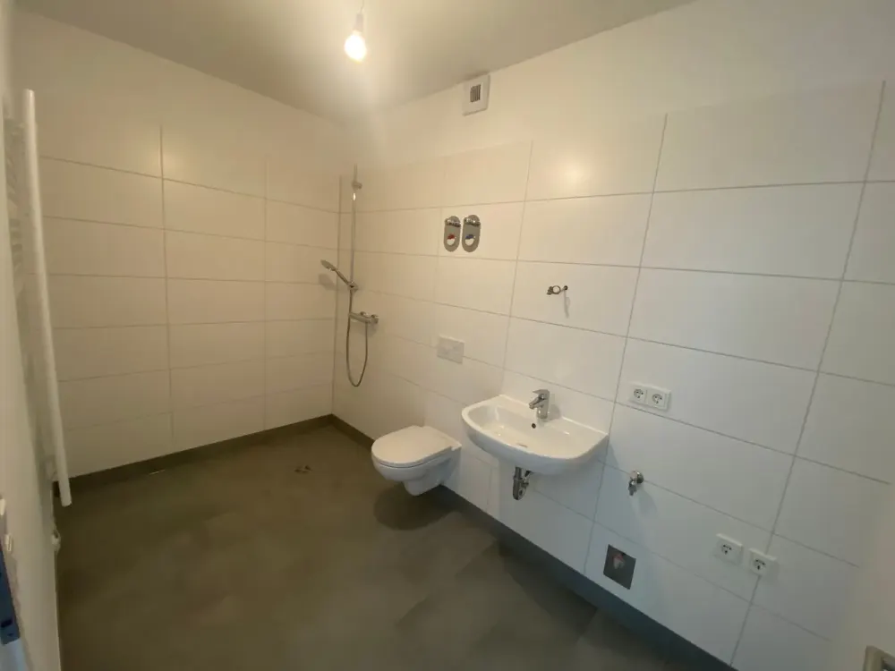 Penthouse with 3 Rooms and Roof Terrace in Seelze