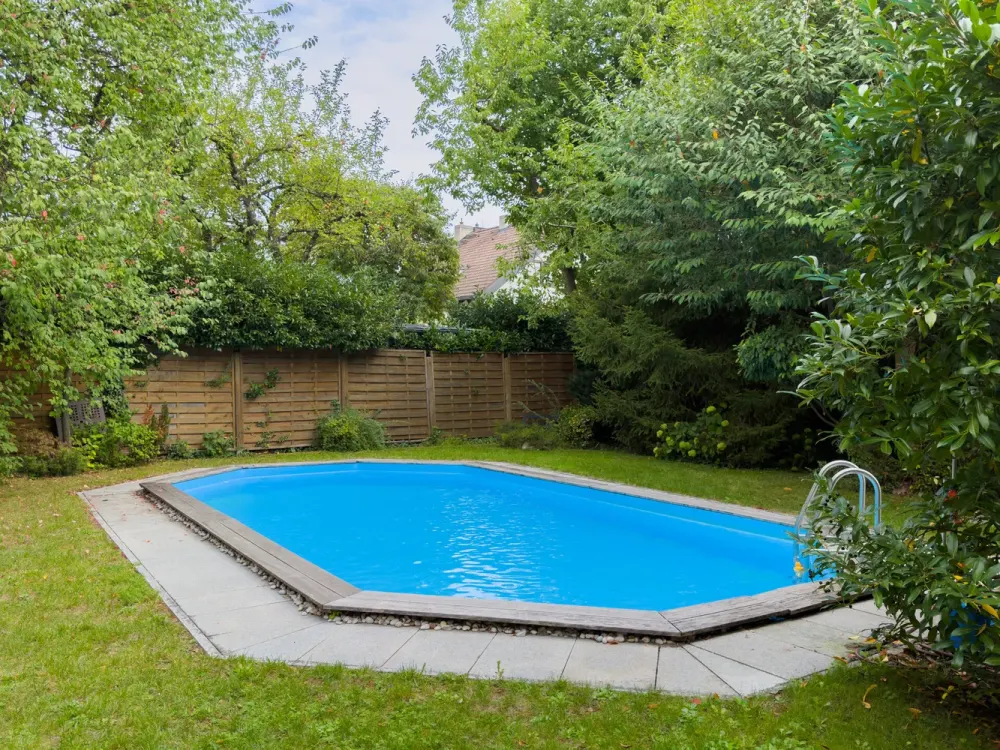 Furnished 3-Room Apartment with Built-in Kitchen, 1x Balcony and Underground Parking Space in Beautiful Bogenhausen