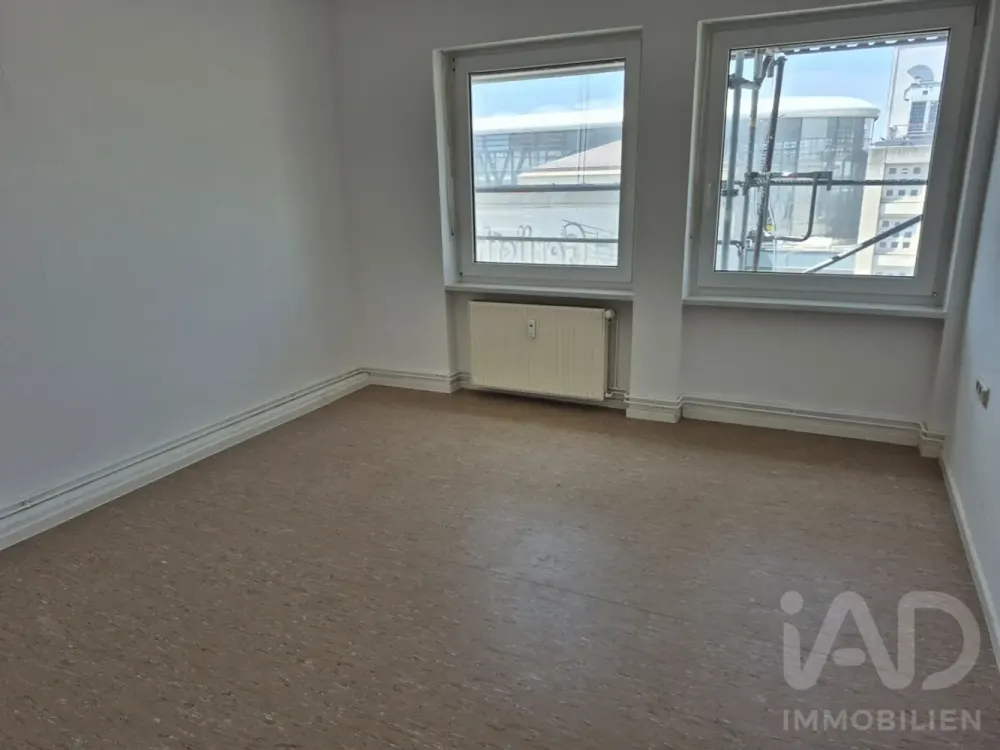 Beautiful 2-Room Apartment with Kitchen and Bathroom in Saarbrücken City!