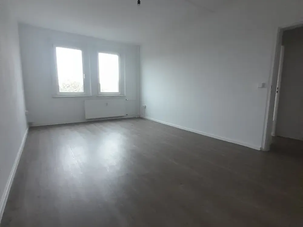 Half a Month Rent-Free - Bright 3-Room Apartment in a Quiet Location