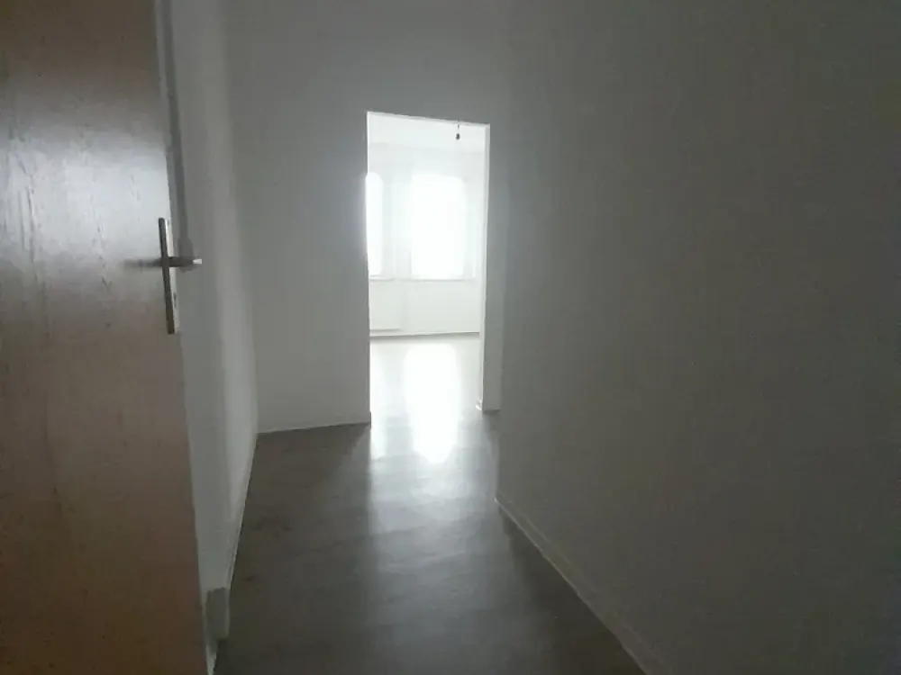 Half a Month Rent-Free - Bright 3-Room Apartment in a Quiet Location