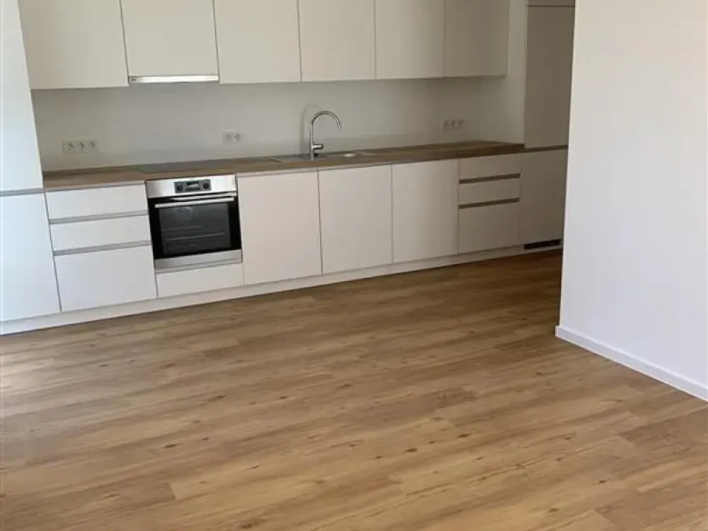 5-Zimmer-Wohnung im Erdgeschoss inkl. Einbauküche, Balkon und 2 Badezimmern