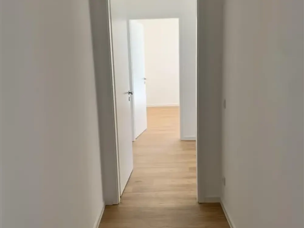 5-Zimmer-Wohnung im Erdgeschoss inkl. Einbauküche, Balkon und 2 Badezimmern