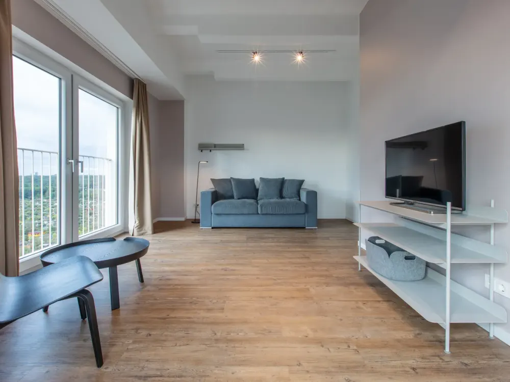 Möblierte 2-Zimmer Wohnung mit Fitness, Wifi, Lounge & Dachterrasse