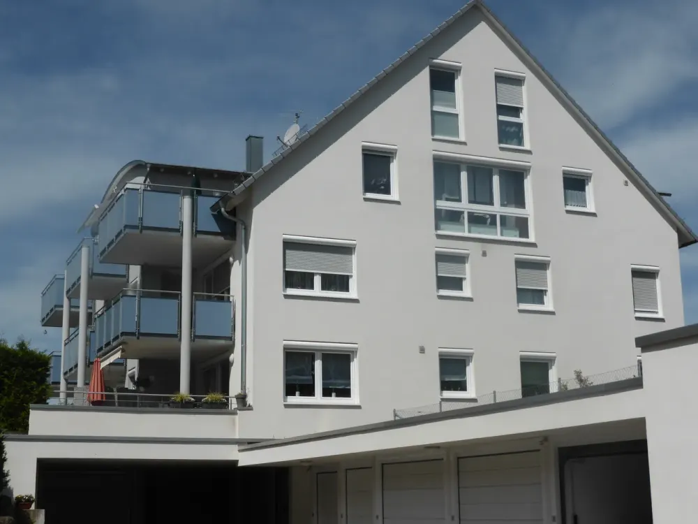 Moderne, neuwertige und hochwertige 3 Zi. Maisonette-Wohnung