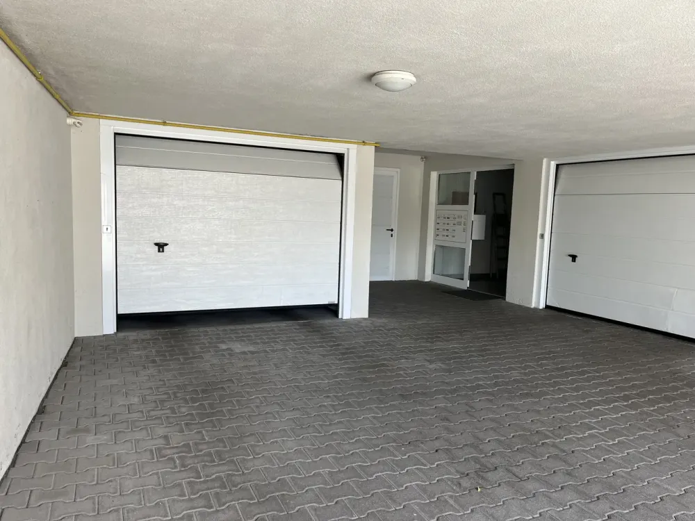 Moderne, neuwertige und hochwertige 3 Zi. Maisonette-Wohnung