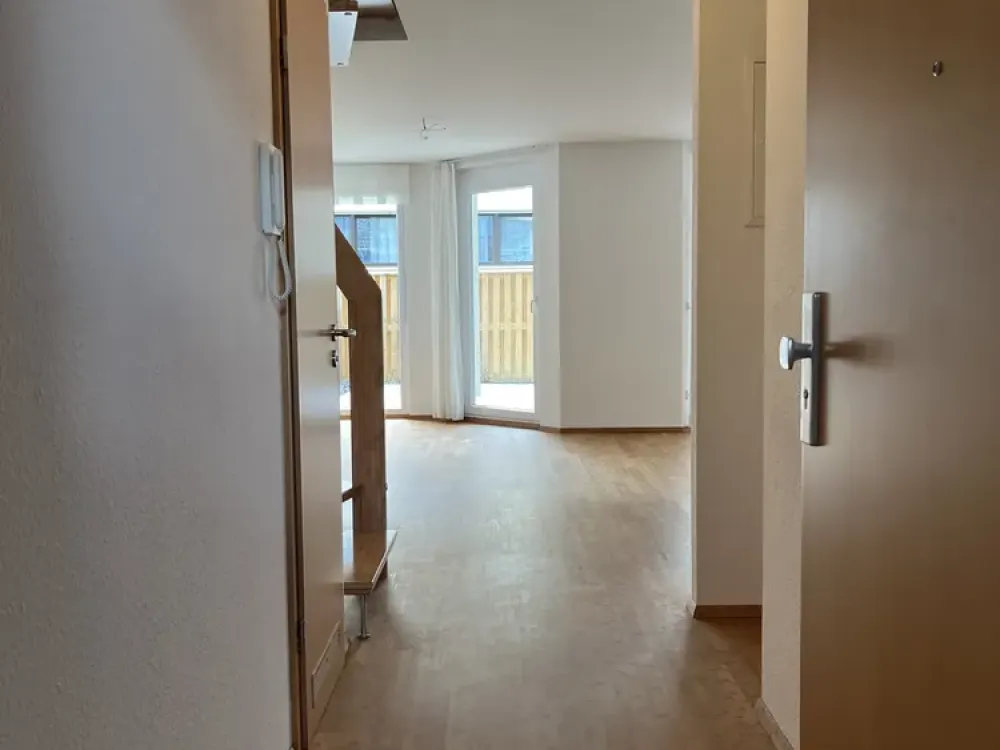 Moderne, neuwertige und hochwertige 3 Zi. Maisonette-Wohnung