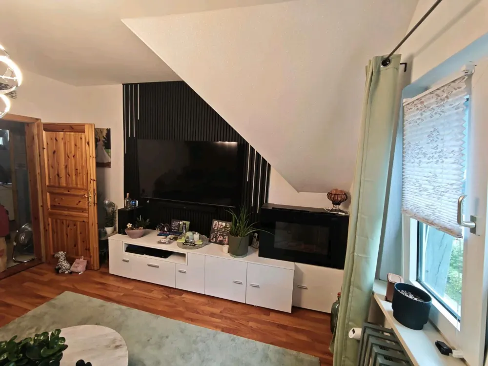 78qm 4 Zimmer Dachgeschoß mit Gartennutzung zu vermieten