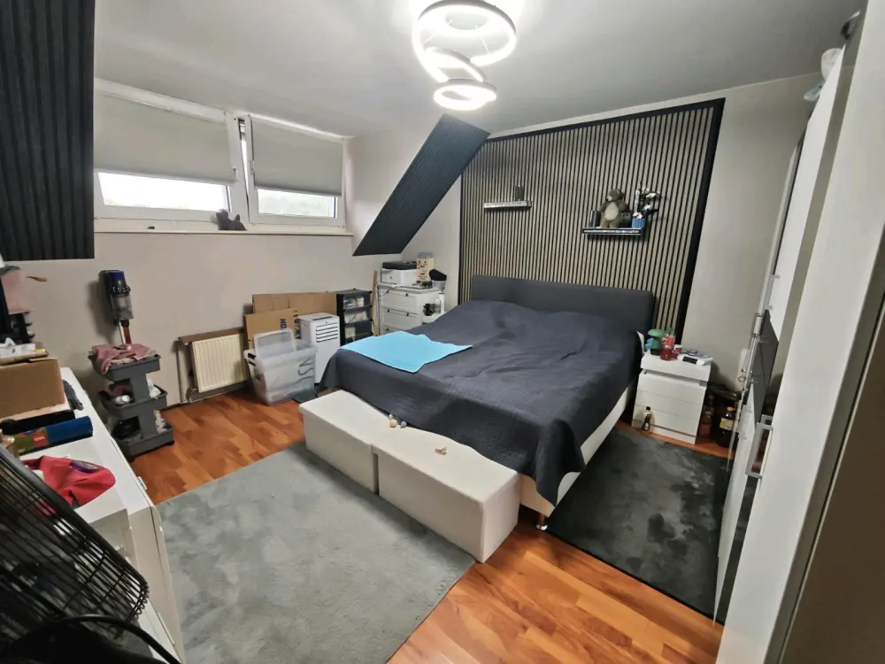 78qm 4 Zimmer Dachgeschoß mit Gartennutzung zu vermieten