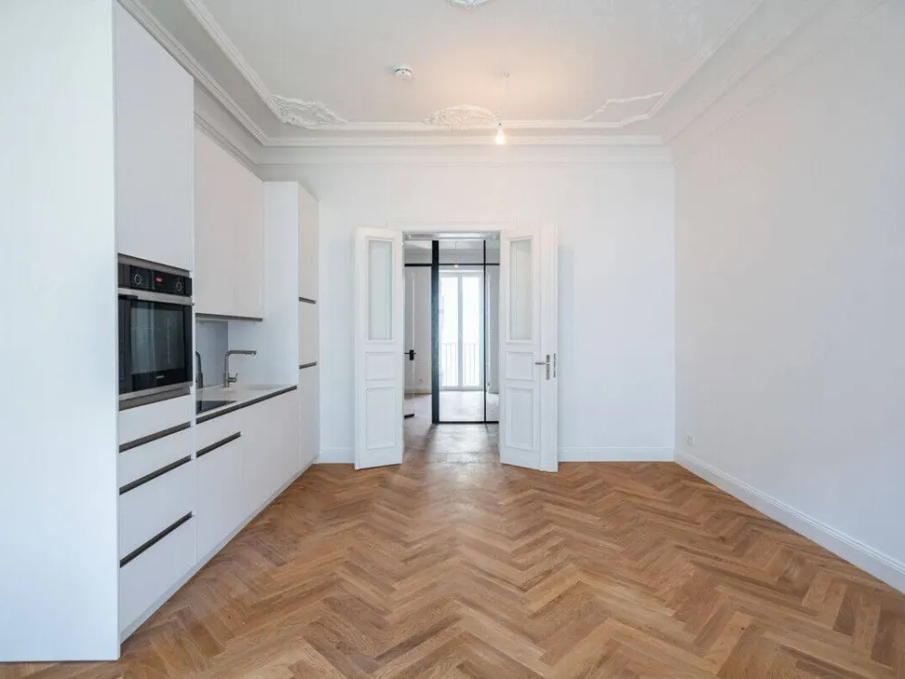Erstklassiges Gründerzeit-Apartment mit luxuriöser Ausstattung und Süd-Balkon