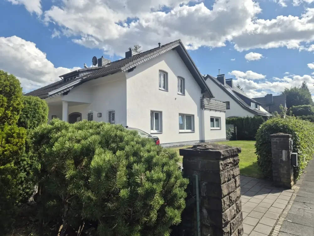 Göttersiedlung trifft Dachgeschoss mit Süd-Terrasse