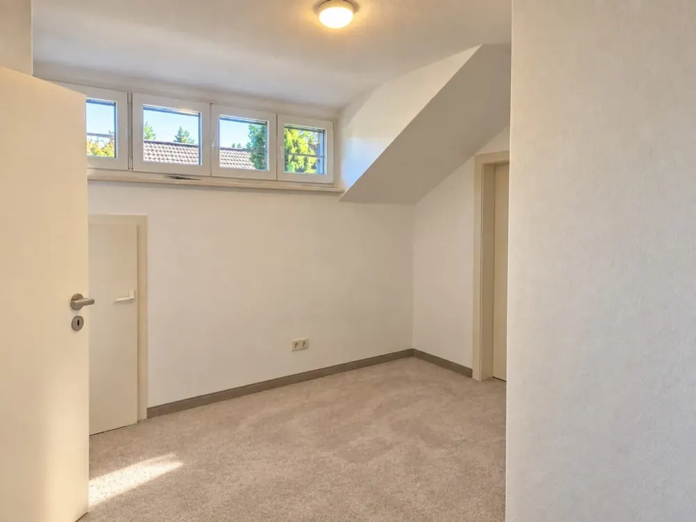 Göttersiedlung trifft Dachgeschoss mit Süd-Terrasse