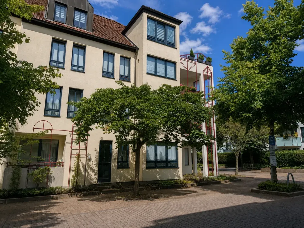 Citynah & barrierearm: Helle 2-Zimmer-Wohnung mit Balkon und Aufzug