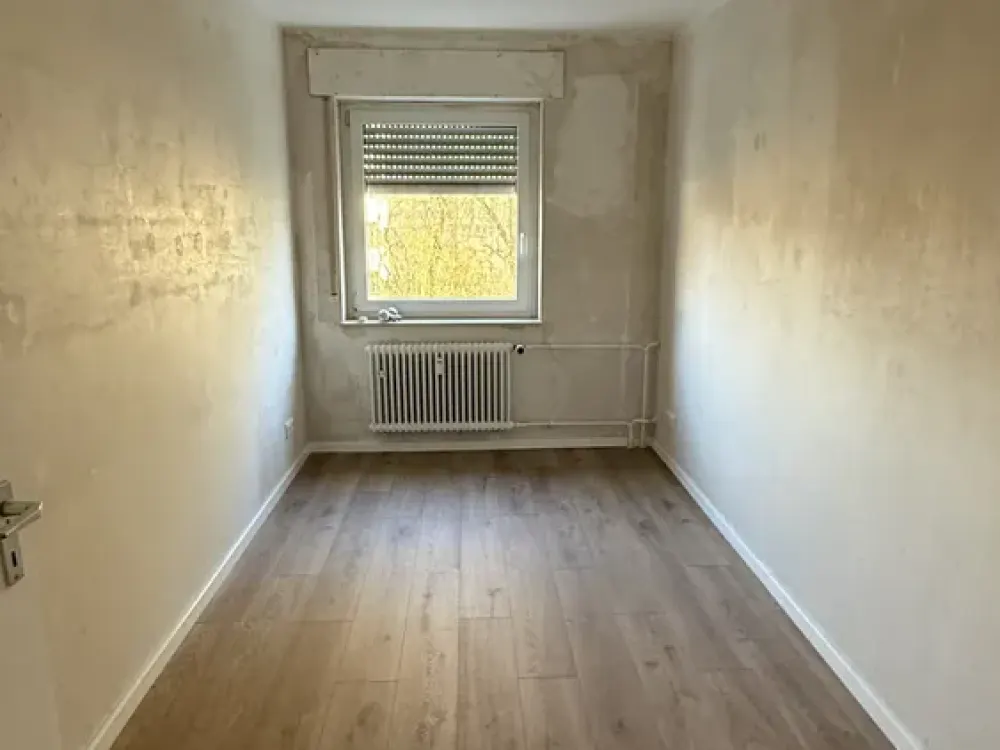 +++ SCHÖNE 4-ZIMMERWOHNUNG IN KELKHEIM-MITTE - MIT BALKON +++