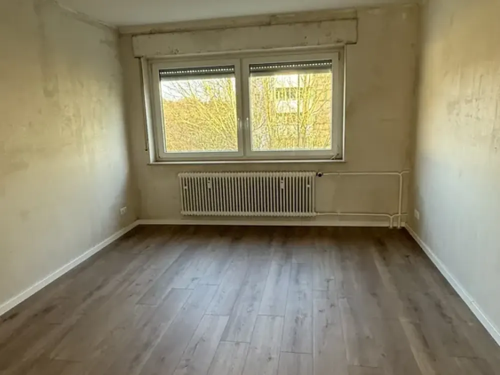+++ SCHÖNE 4-ZIMMERWOHNUNG IN KELKHEIM-MITTE - MIT BALKON +++