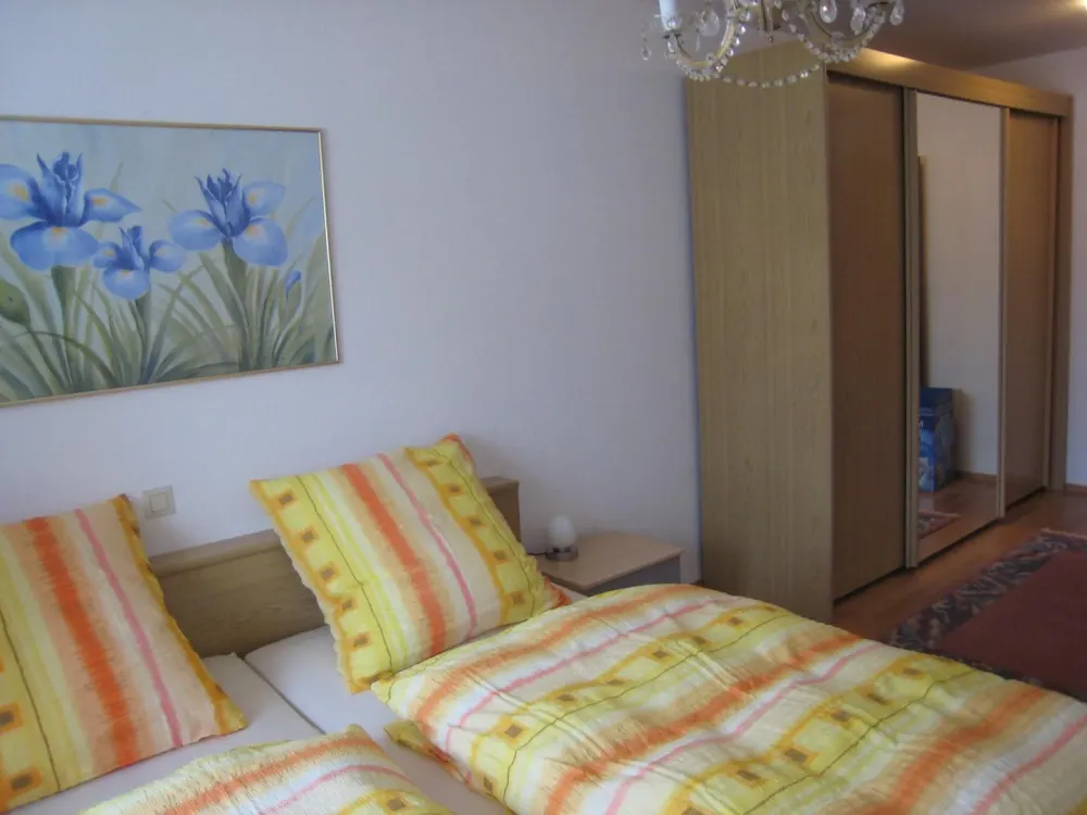 lichtdurchflutete 2-Zimmerwohnung mit Terrasse, Stadtteil Niederursel