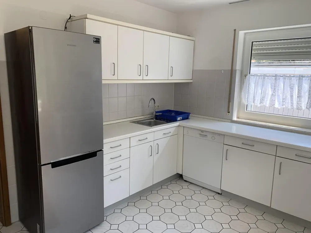 lichtdurchflutete 2-Zimmerwohnung mit Terrasse, Stadtteil Niederursel