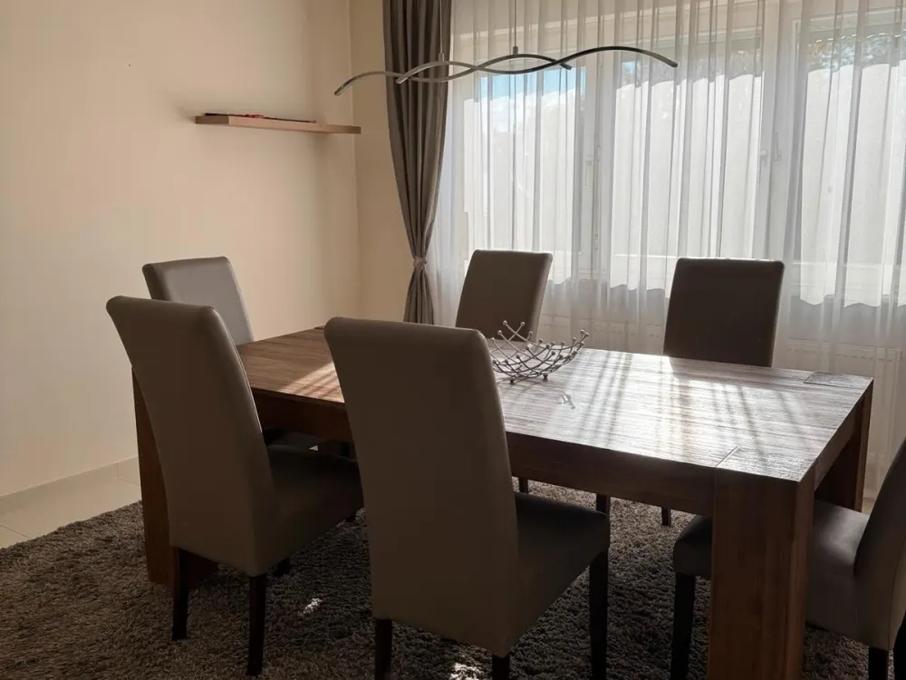 Maisonette-Wohnung mit Kamin und 2 Balkonen in Erzhausen