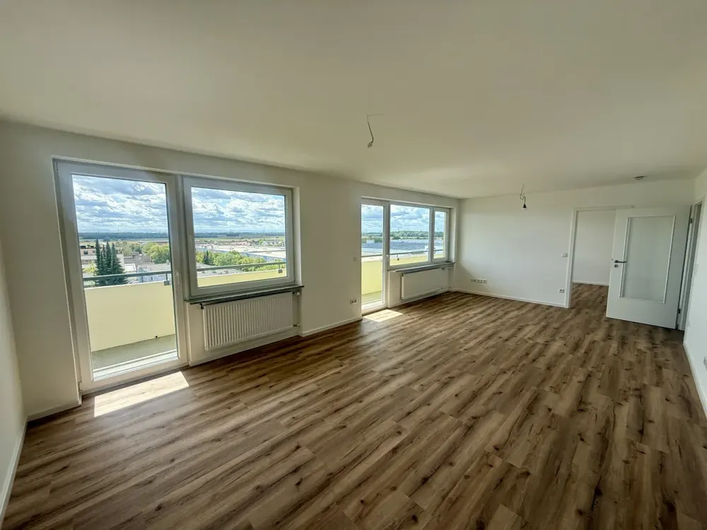 2-Zimmer Wohnung - vollständig saniert - traumhafter Südbalkon mit Blick bis auf die Alpen