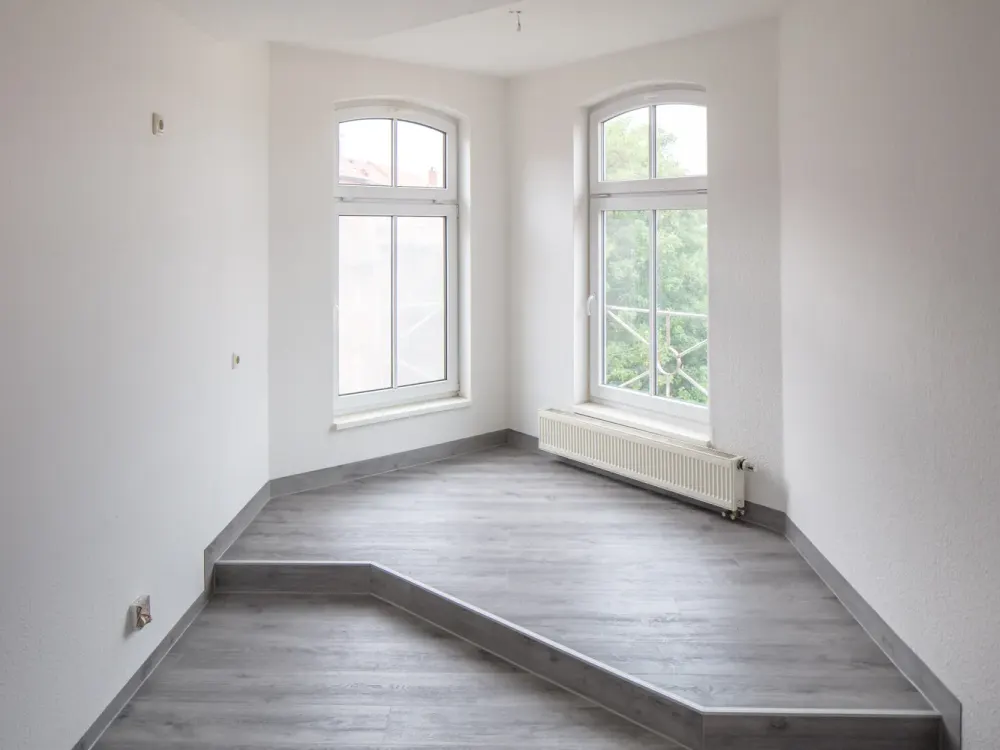 SCHICKes & HELLes DACHgeschoss_PIFFiger Grundriss_Tageslichtbad_Gäste-WC_HBF 7 Min.
