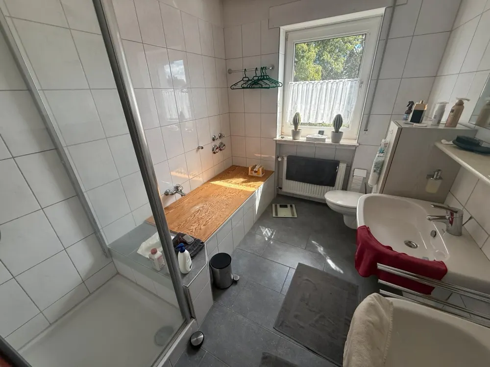 Helle Wohnung mit Balkon und Garage!