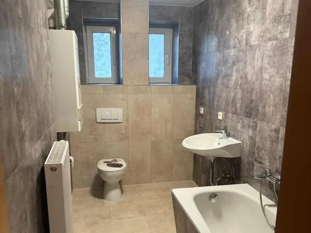 °Welcome Home° Renovated 4-Room Apartment in Central Location + Balconies + Daylight Bathroom