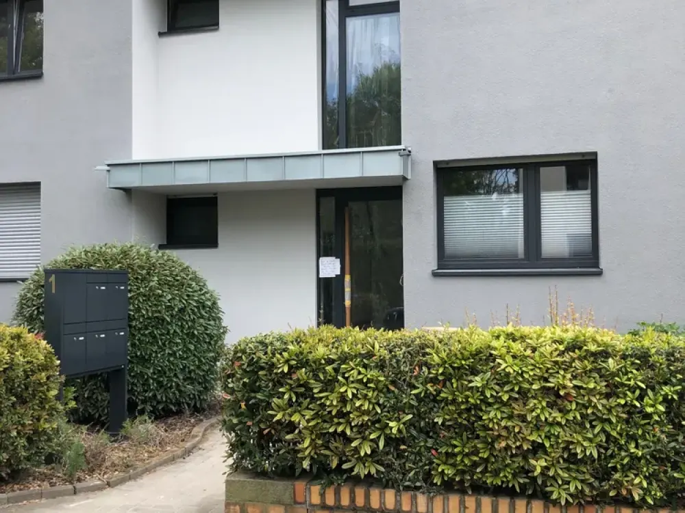 Wohnen mit Charakter: Stilvoll modernisierte 2-Zimmer-Wohnung in Köln-Bayenthal