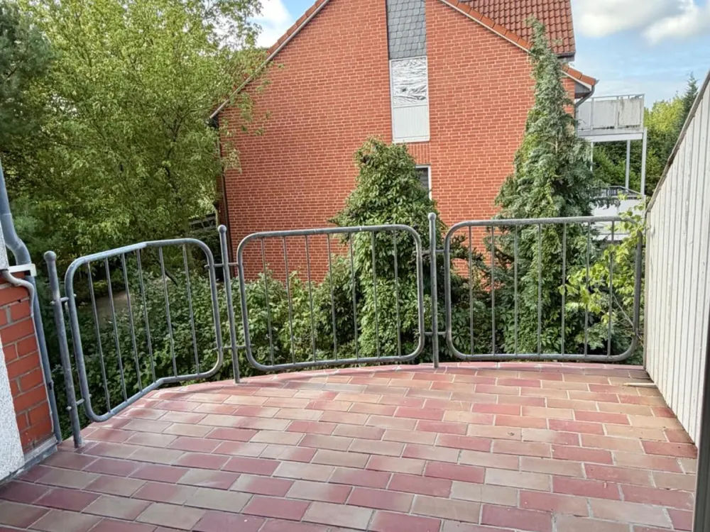 Helle 3,5-Zimmer-Wohnung mit Balkon in Langenhagen