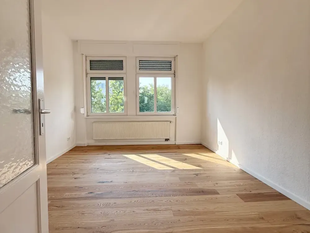 Vollmodernisierte Altbau-Wohnung am Westbahnhof mit EBK