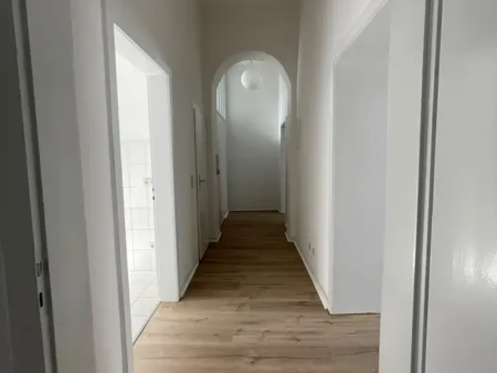 Großzügige 4-Zimmer-Wohnung mit Balkon in zentraler Lage, direkt am Oberbilker Markt