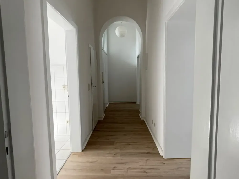Großzügige 4-Zimmer-Wohnung mit Balkon in zentraler Lage, direkt am Oberbilker Markt