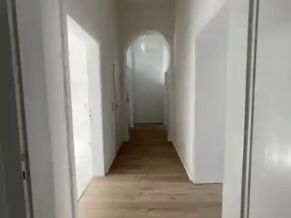Großzügige 4-Zimmer-Wohnung mit Balkon in zentraler Lage, direkt am Oberbilker Markt