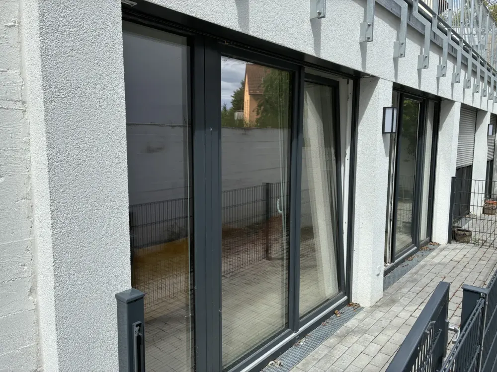 Renovated 1-Room Apartment with Built-in Kitchen