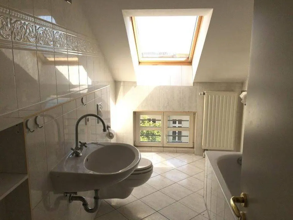 BEFRISTET DG Maisonette in Top Lage Marienstr. 10117