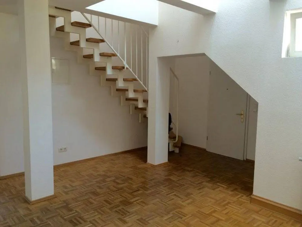 BEFRISTET DG Maisonette in Top Lage Marienstr. 10117