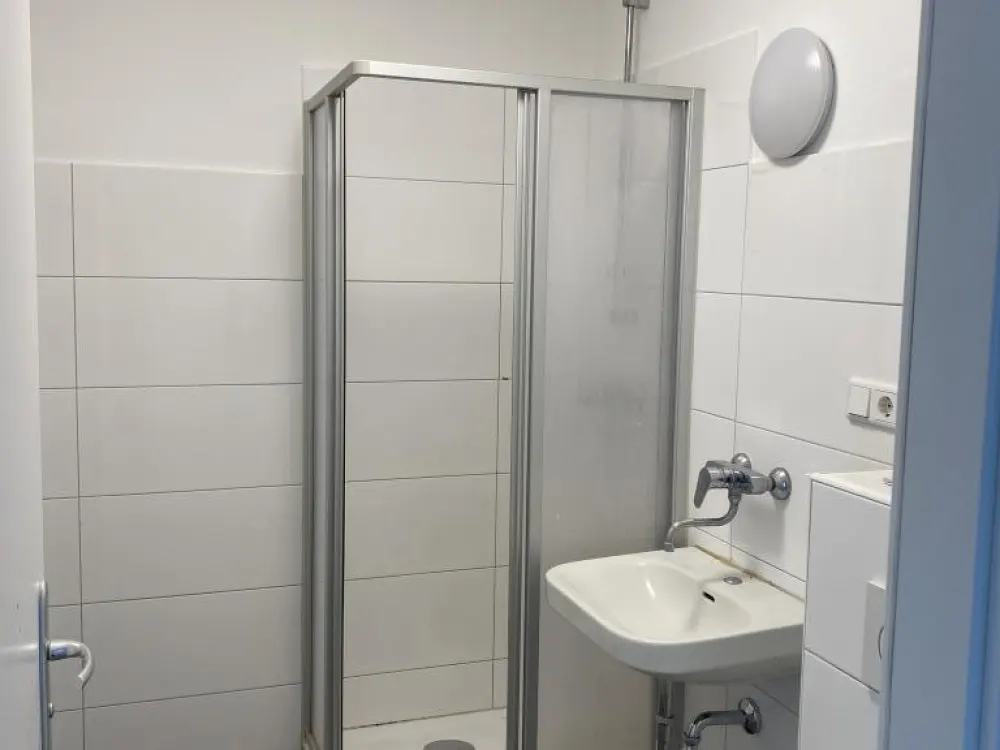 Helle 3-Zimmer-Wohnung mit modernem Duschbad in Monheim