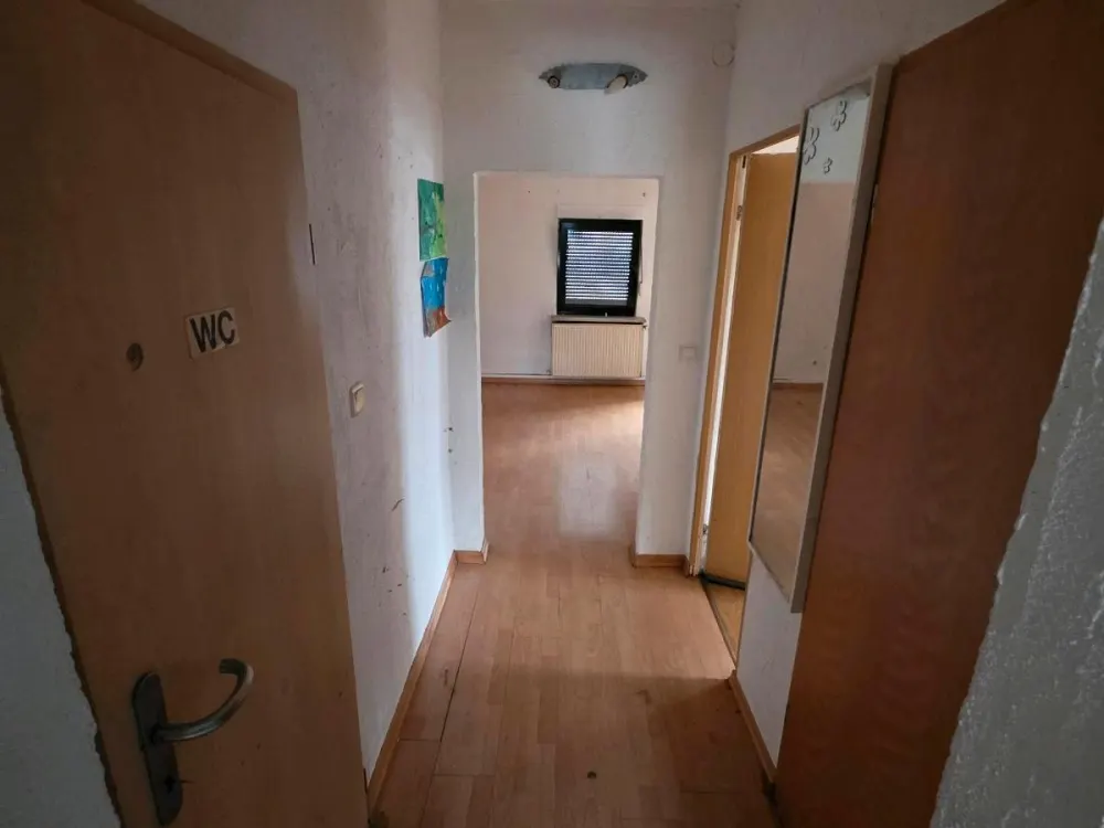 3-Room Apartment with Kitchen and Bathroom in Wemmetsweiler / Merchweiler
